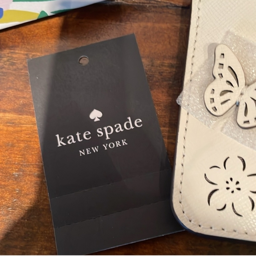 Kate Spade-Cream Floral Cutout Wristlet - Picture 6 of 8